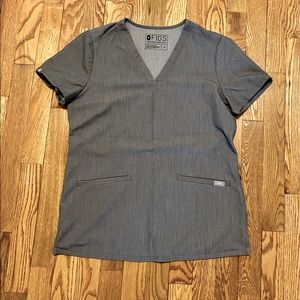 FIGS Gray Scrub Top XS